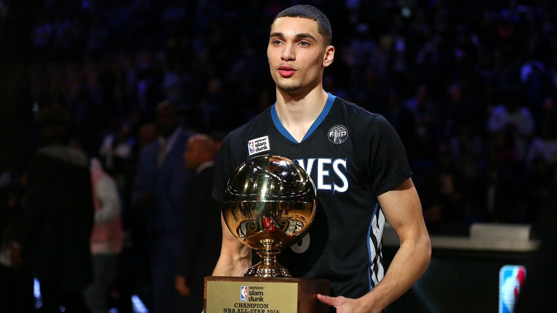 《CS_GO》新版本“火焰之刃”上线,战术多变引发热议